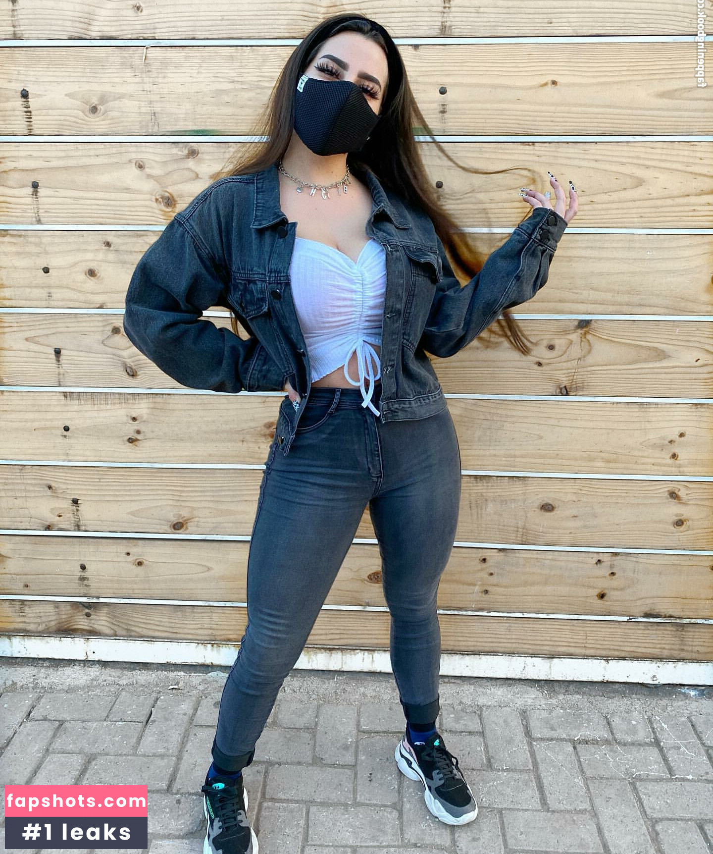 Vai Monroe gallery photo #49