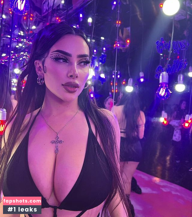 Vai Monroe gallery photo #6