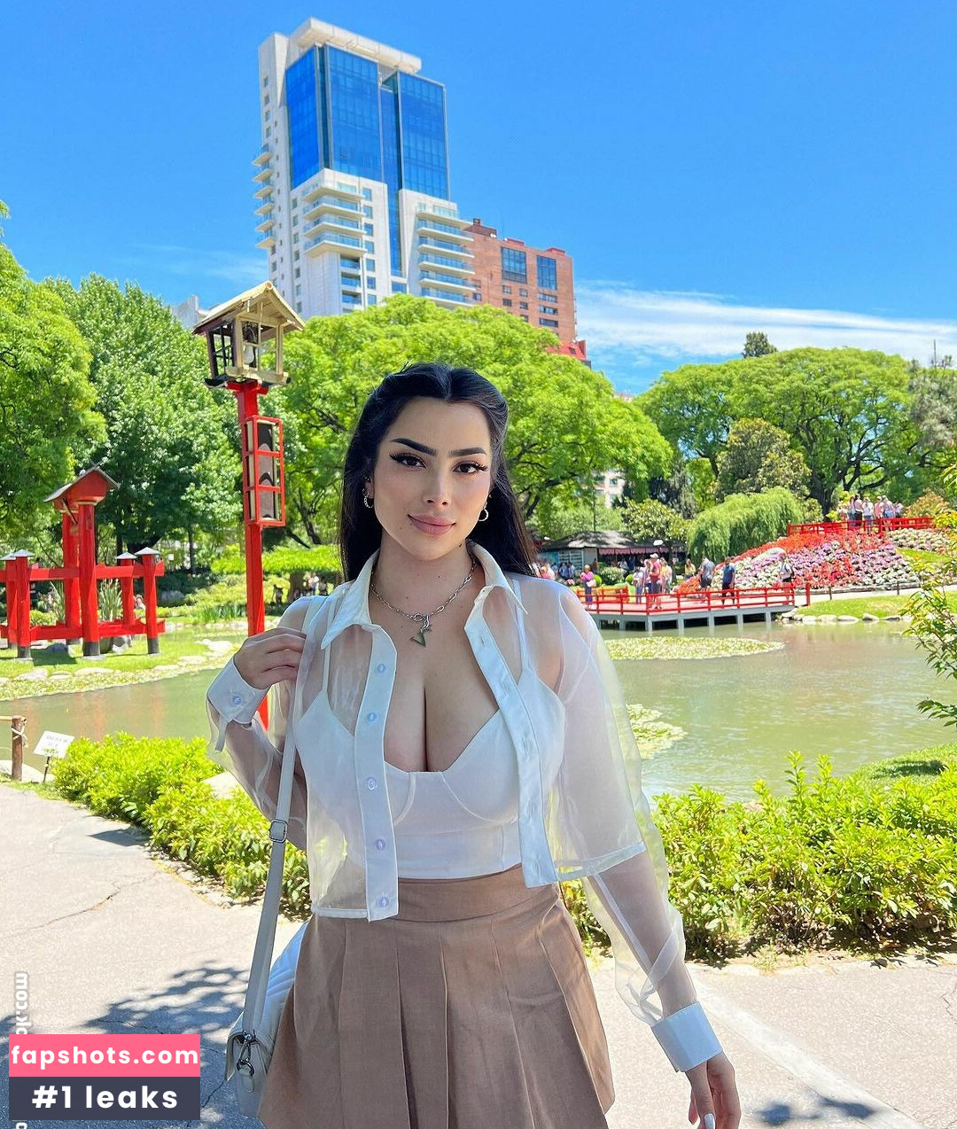 Vai Monroe gallery photo #8