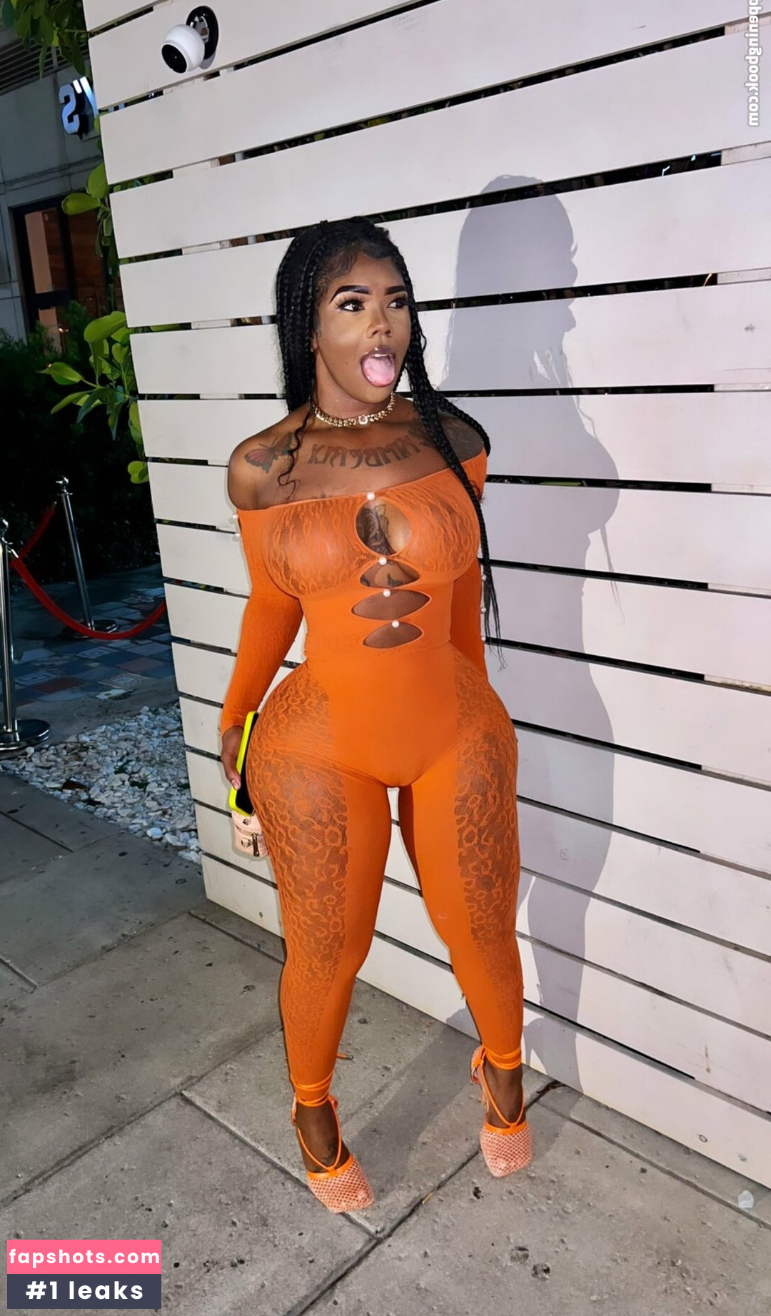 Valdezzz gallery photo #2