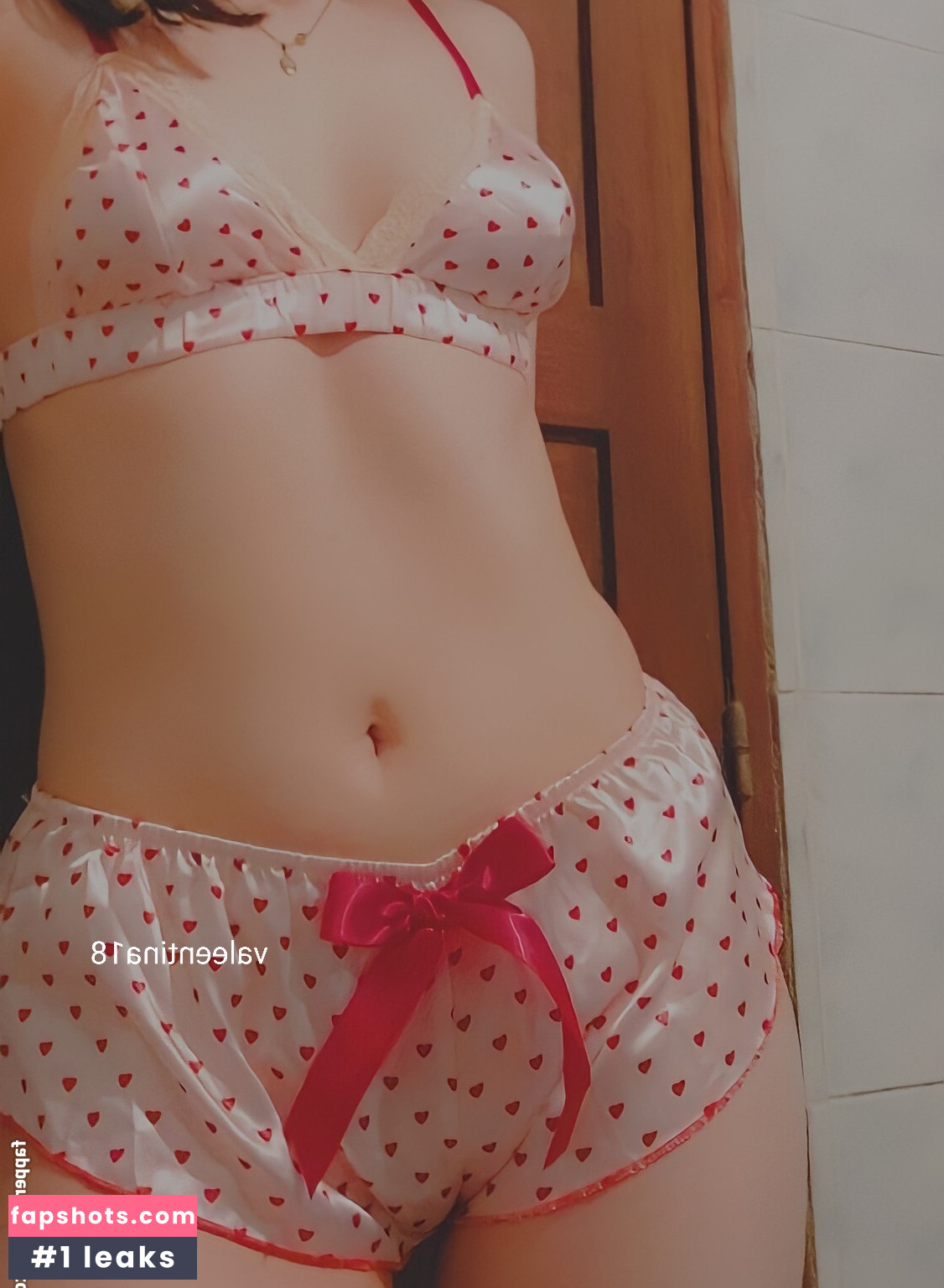 Valeentina18 Nude Leaks OnlyFans Photos #4 - LeakJerk