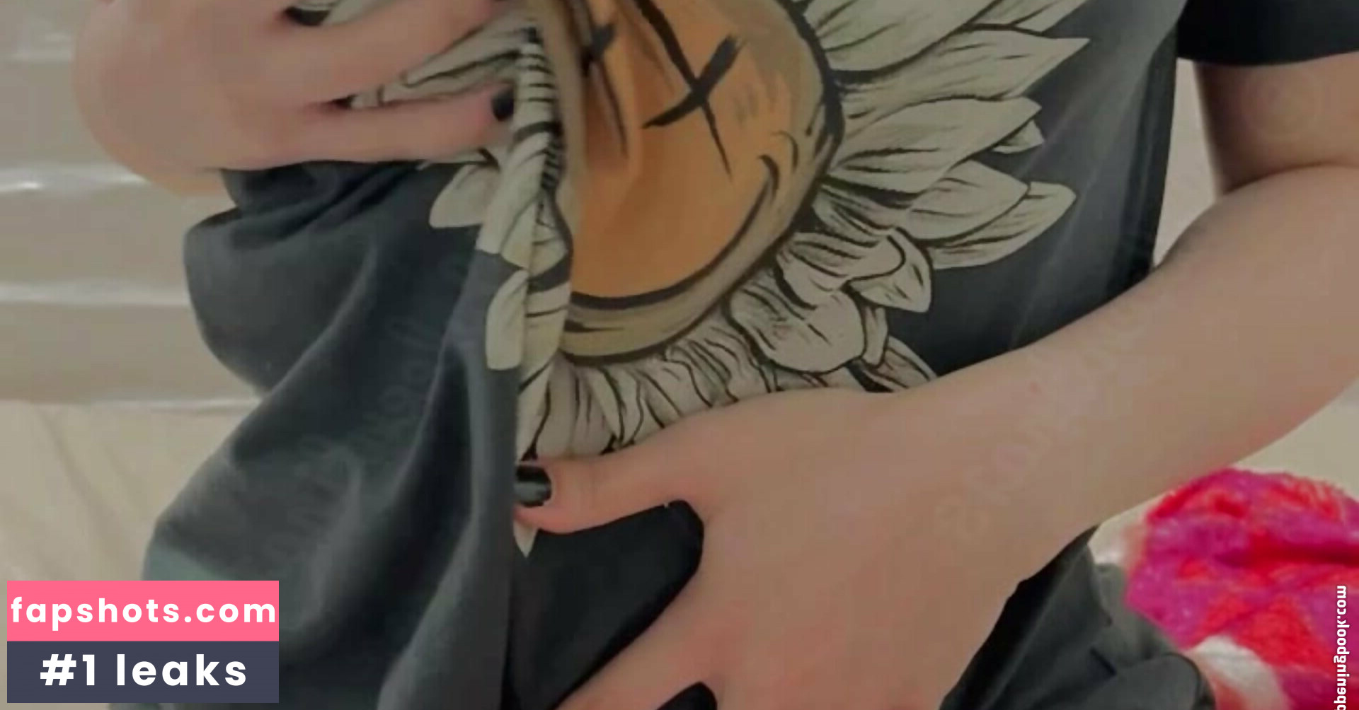 Valeentina18 Nude Leaks OnlyFans Photos #5 - LeakJerk