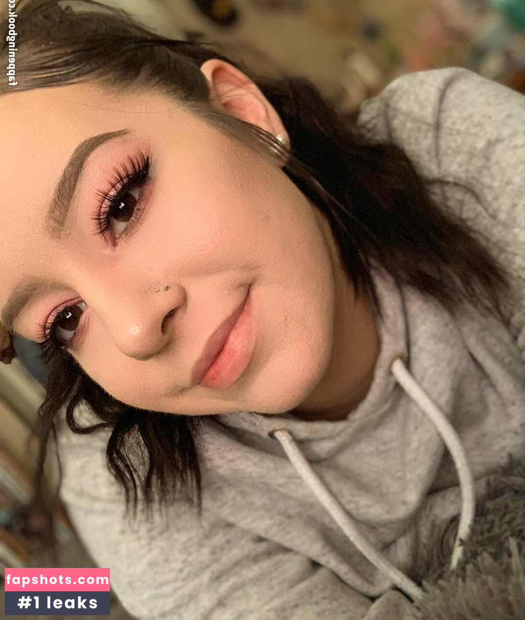 Valentina Caro gallery photo #18