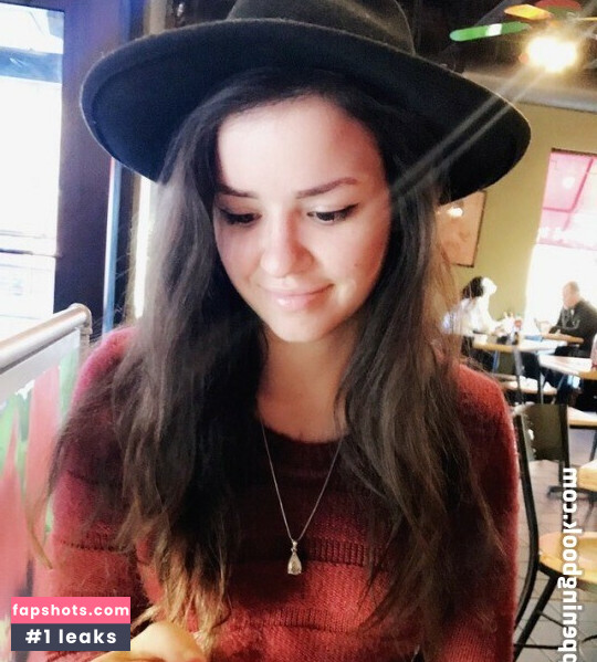 Valentina Caro gallery photo #19