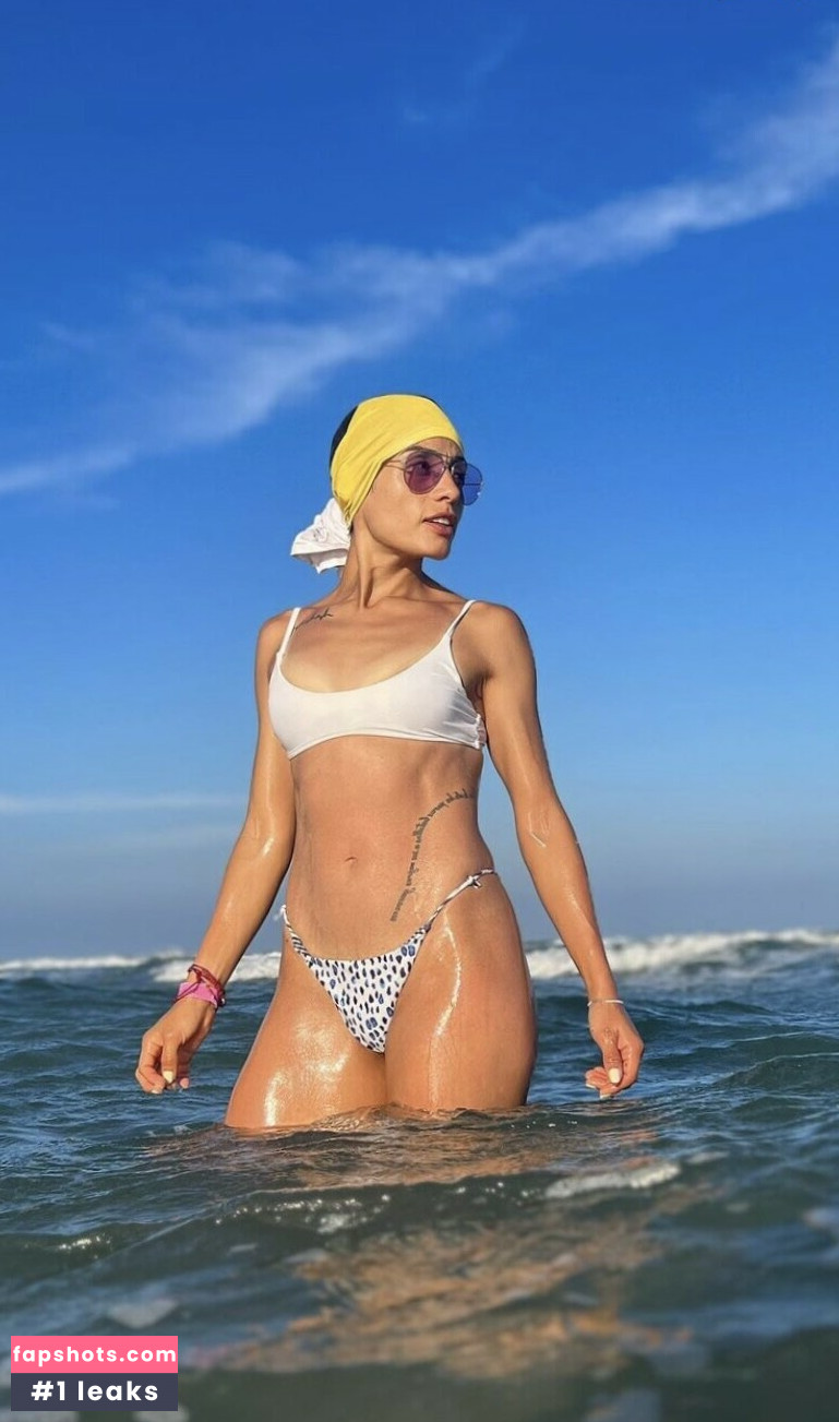 Valentina De Idhali gallery photo #2