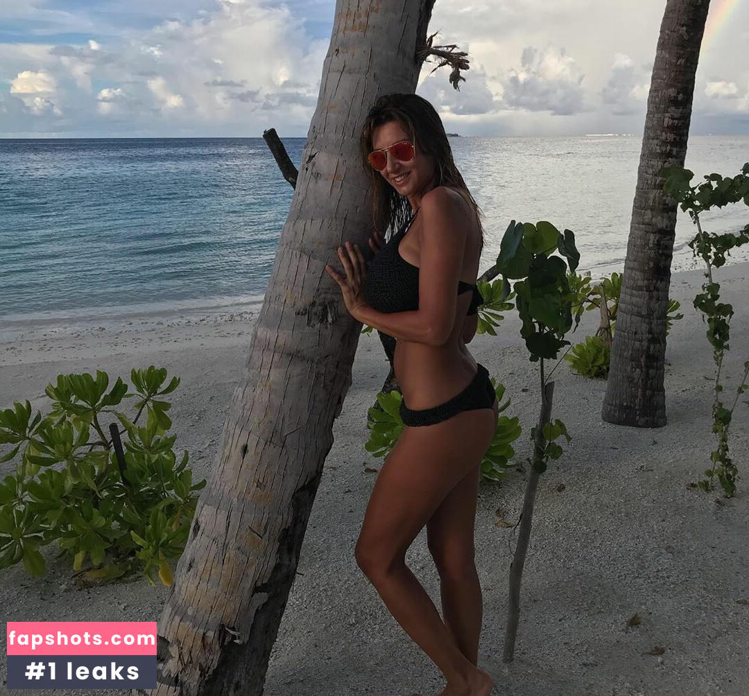 Valentina Liguori Nude Leaks OnlyFans Photos #20 - LeakJerk