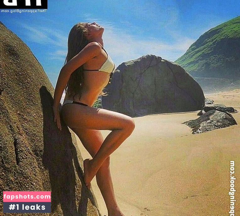 Valentina Sampaio gallery photo #33