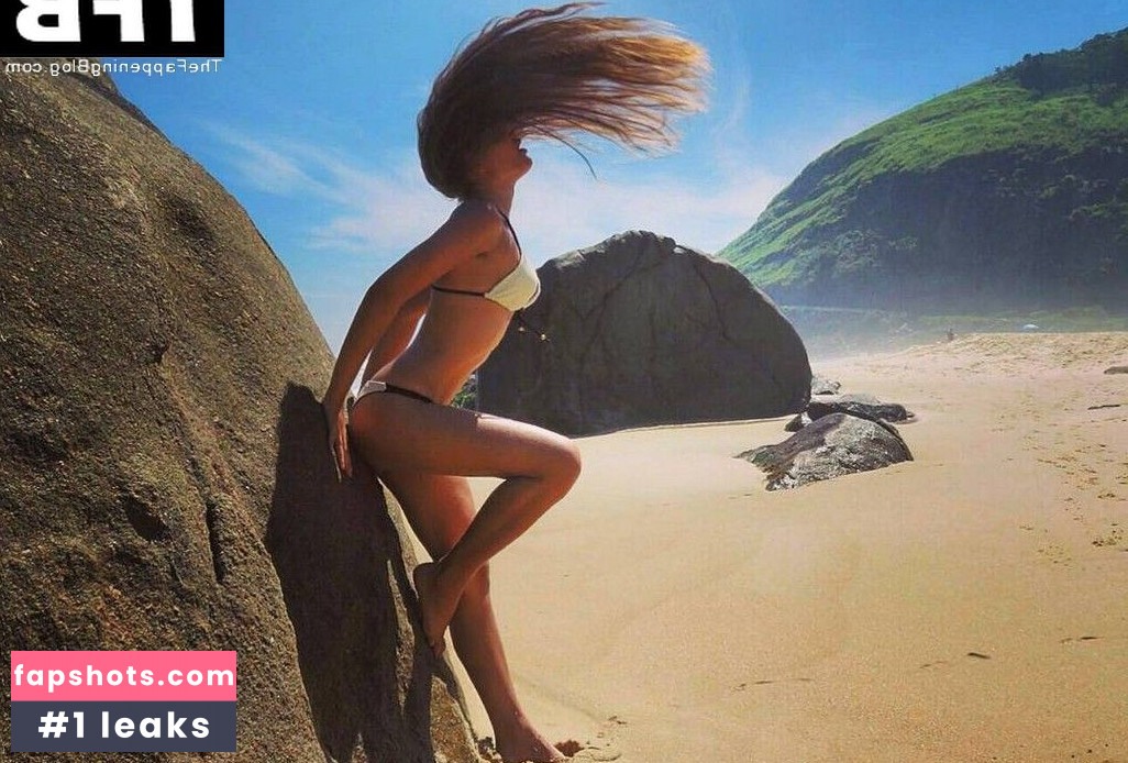 Valentina Sampaio gallery photo #34