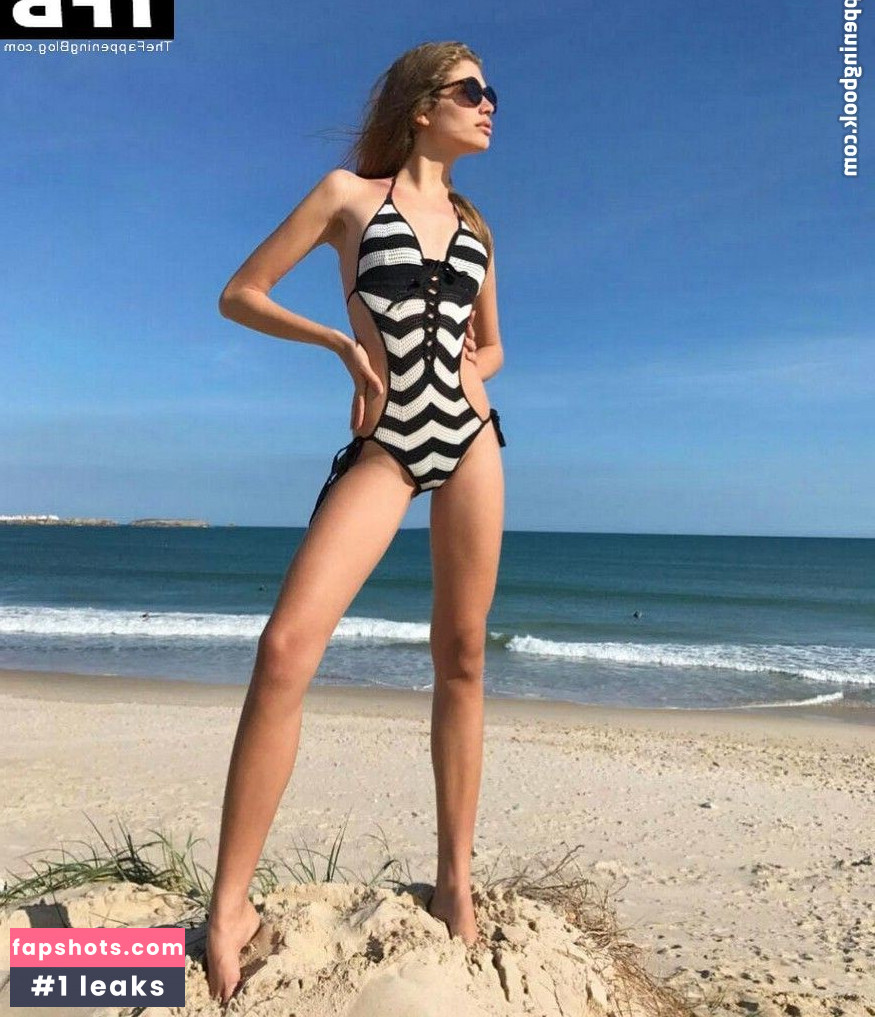 Valentina Sampaio gallery photo #45