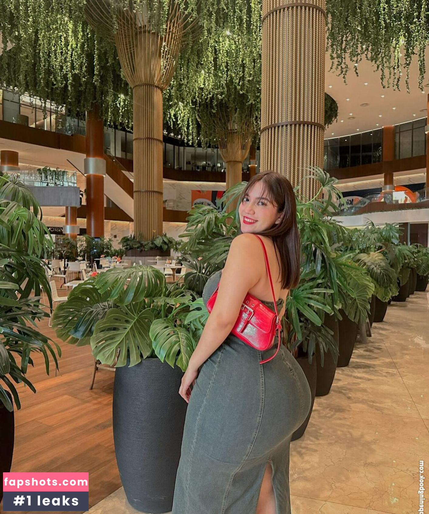 Valeria Alcalá gallery photo #6