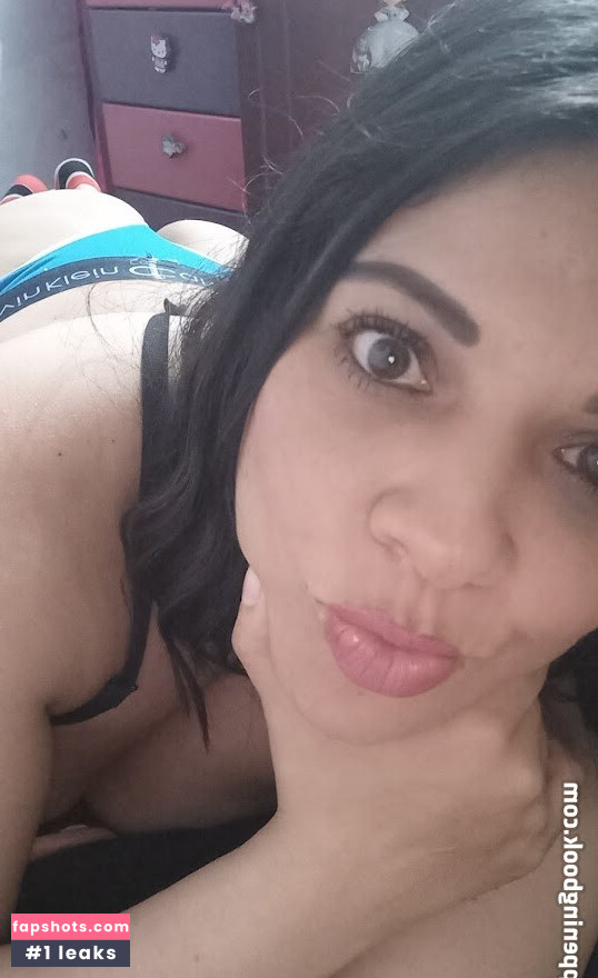 Valeria Estefania Montoya gallery photo #22