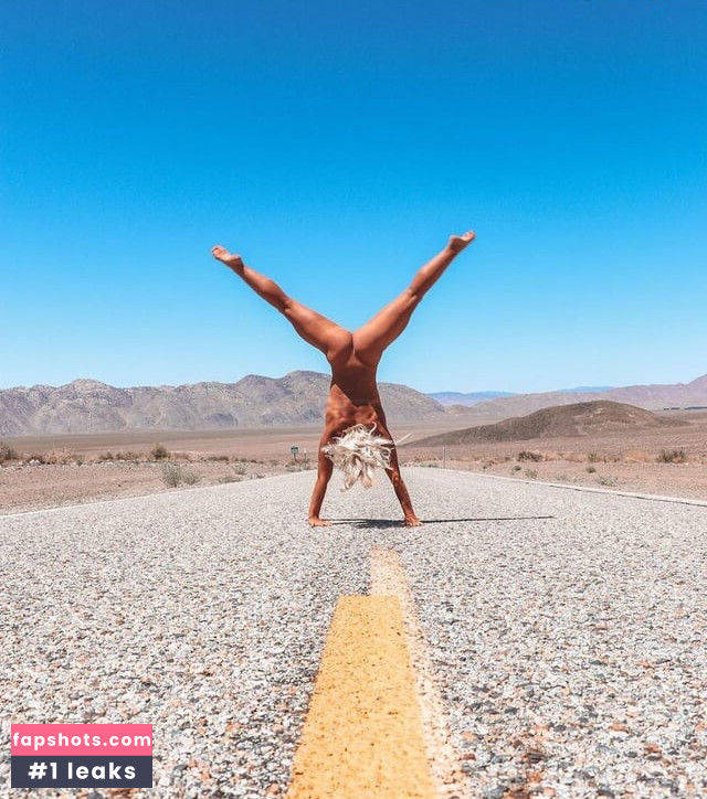 Valeria Guznenkova gallery photo #36