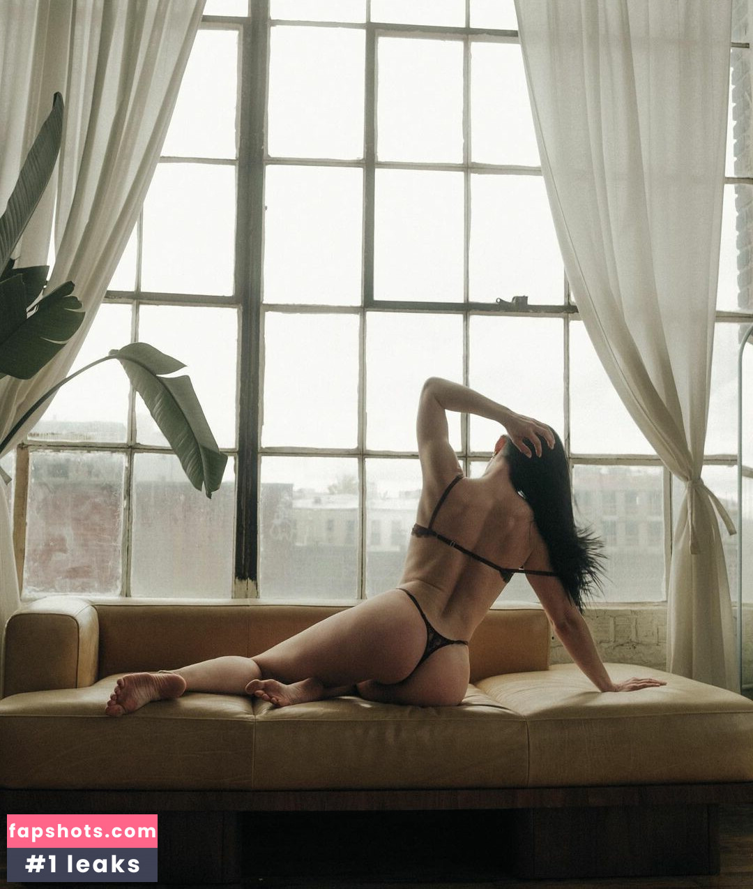 Valeria Kalabina gallery photo #12