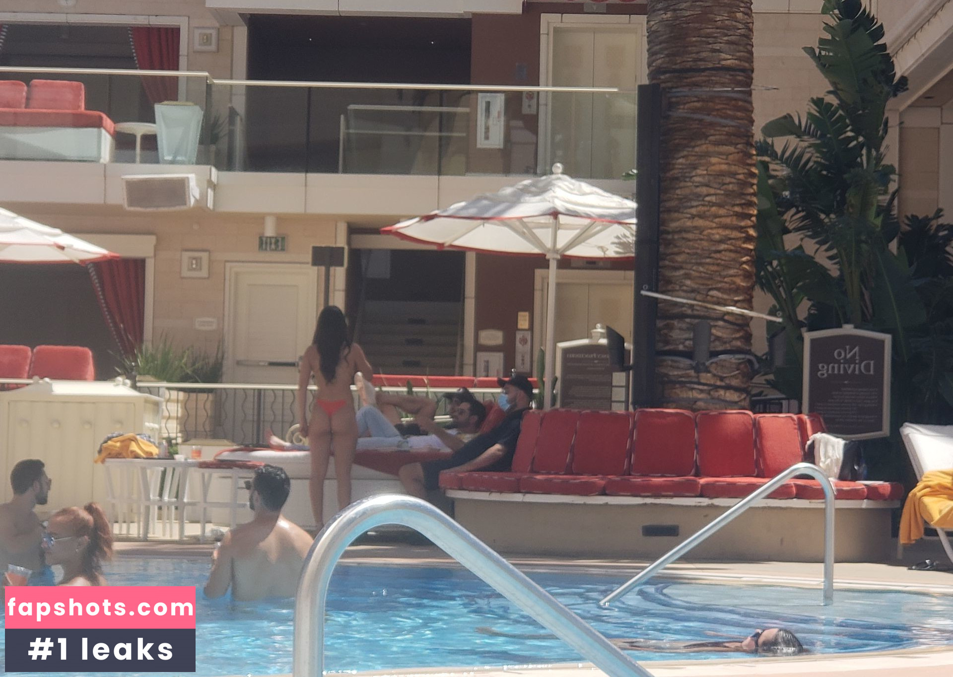 Valeria Luck gallery photo #14