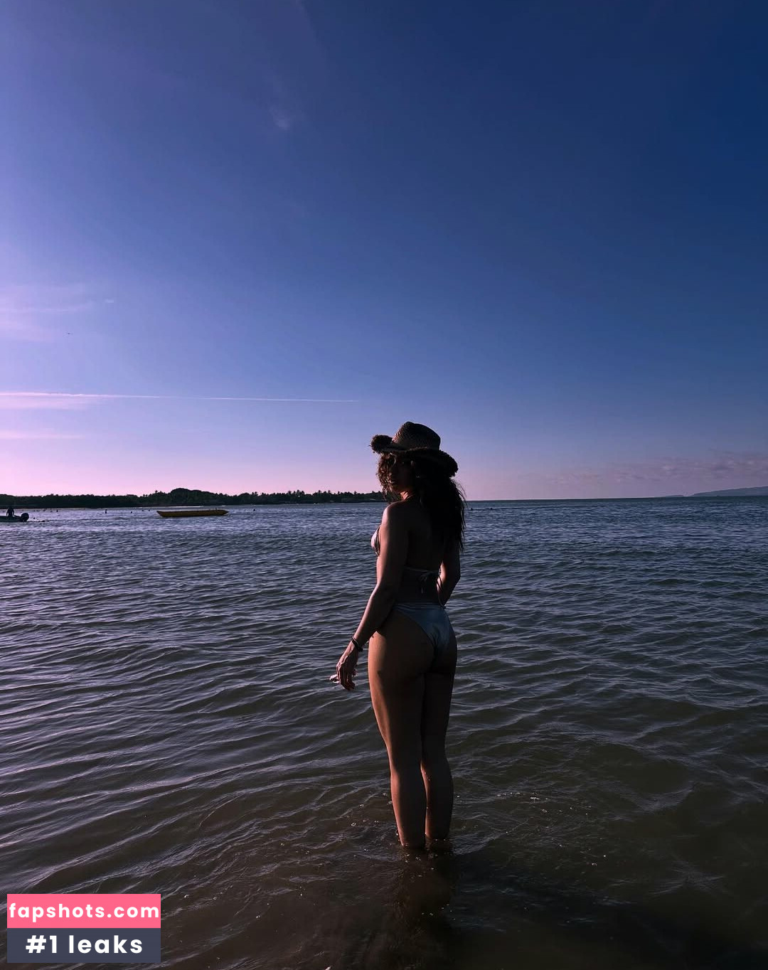 Valeria Madrigal gallery photo #2