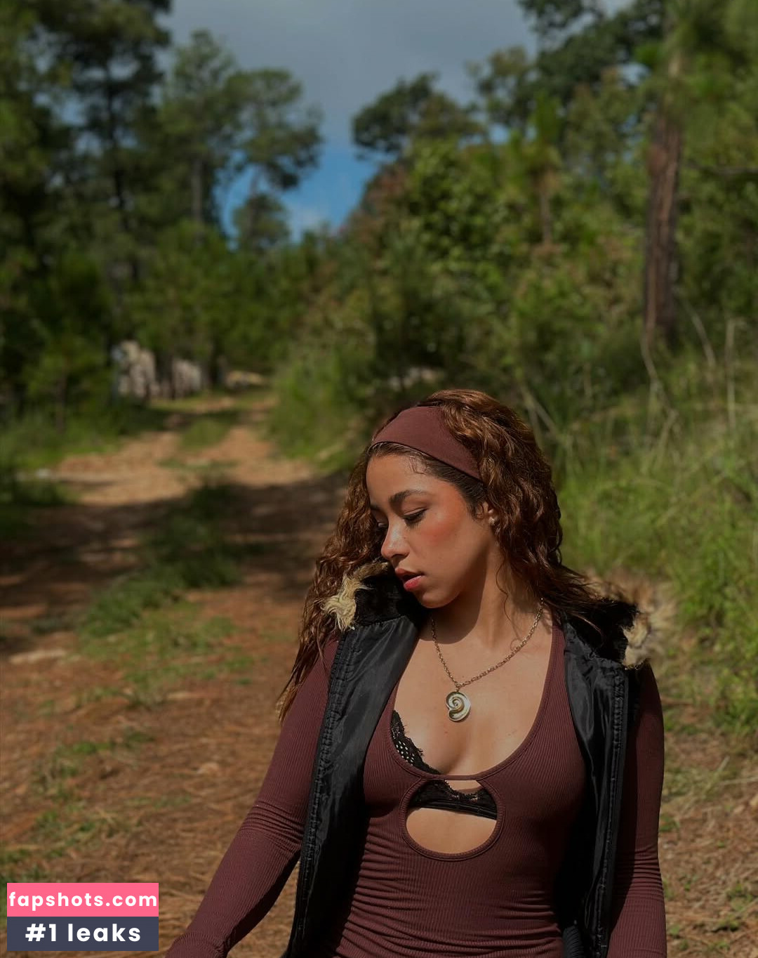 Valeria Madrigal gallery photo #11