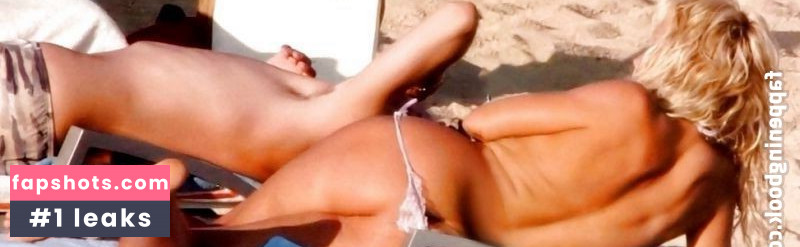 Valeria Marini gallery photo #8