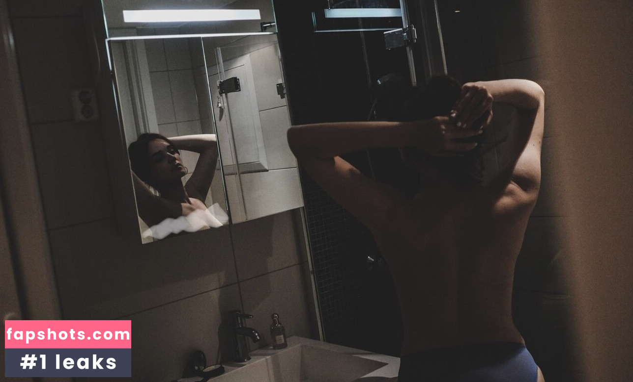 Valeria Skjørvestad Nude Leaks OnlyFans Photos #7 - LeakJerk