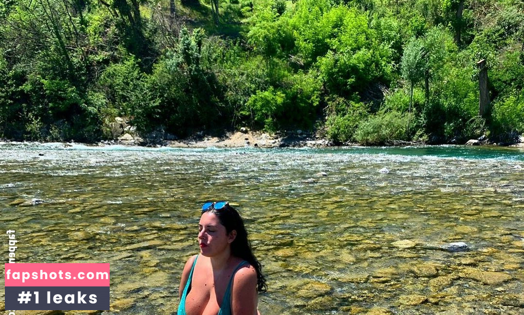 Valeria Vela gallery photo #17