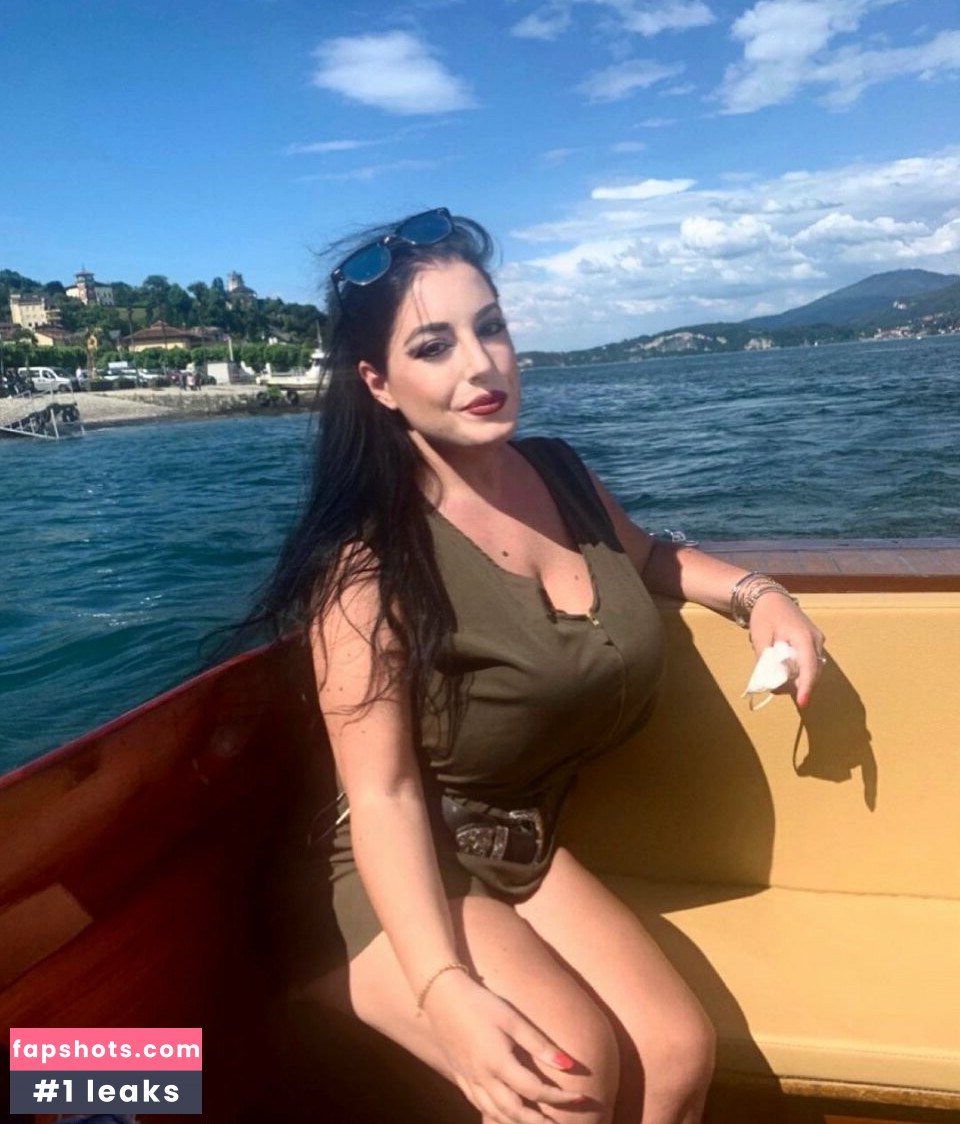 Valeria Vela gallery photo #20