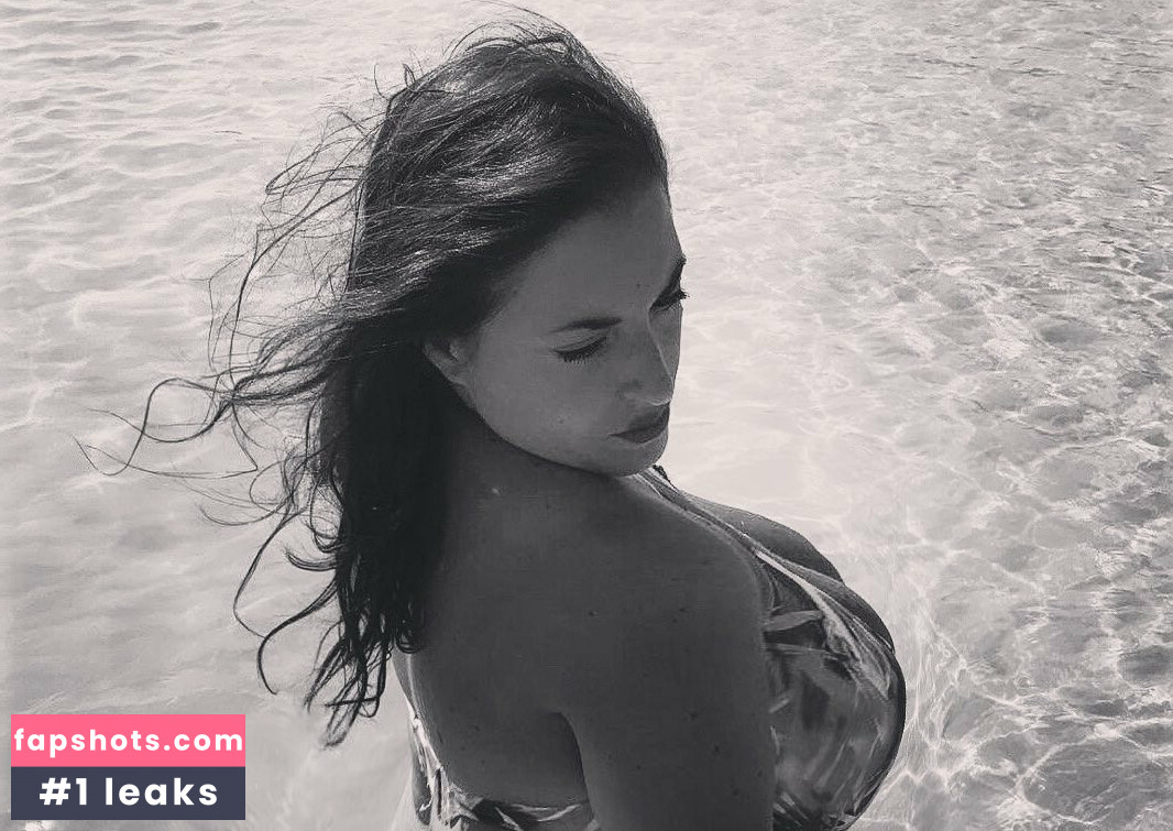 Valeria Vela gallery photo #36