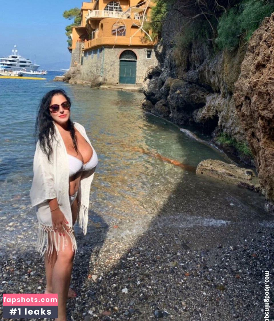 Valeria Vela gallery photo #38