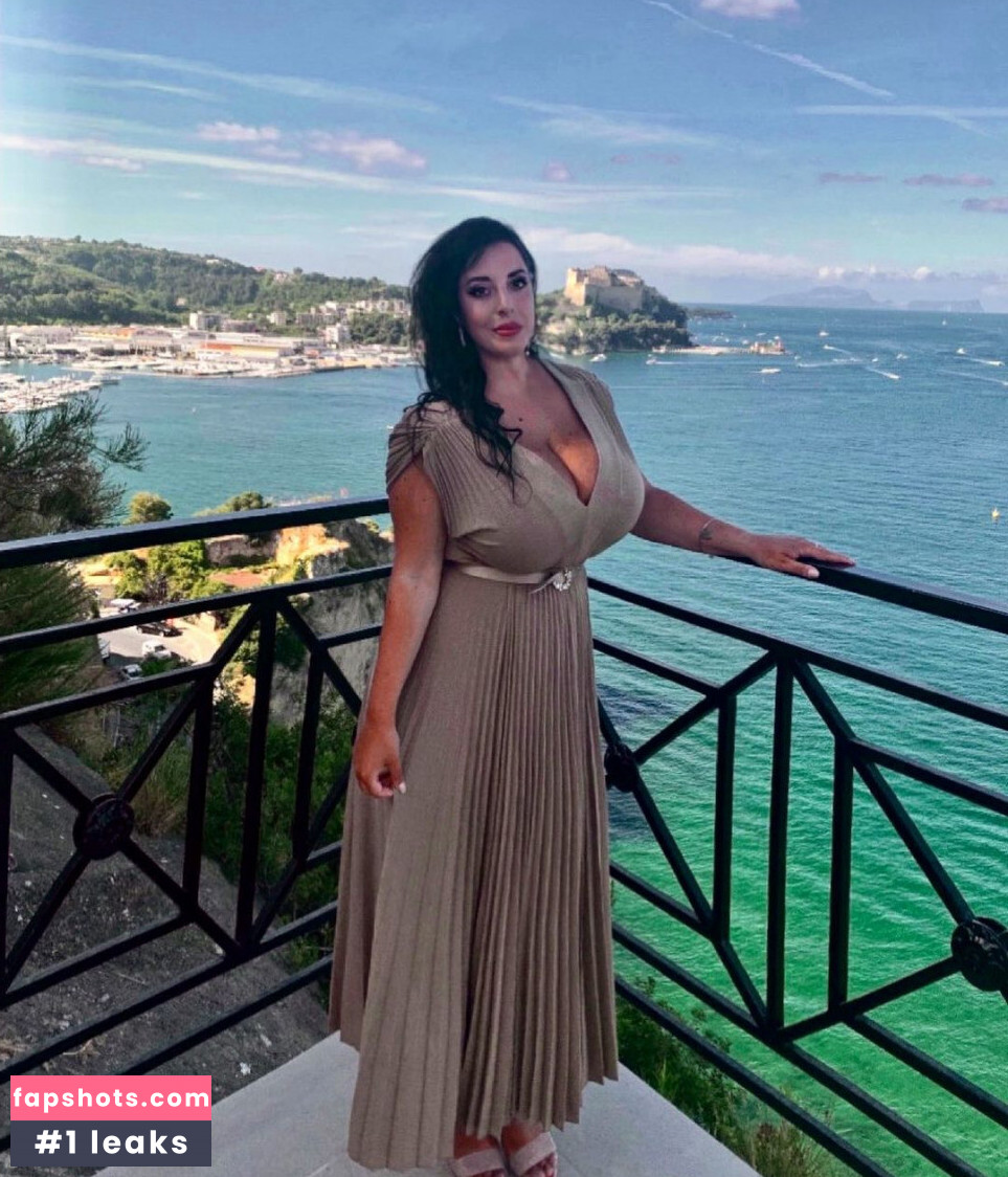 Valeria Vela gallery photo #41