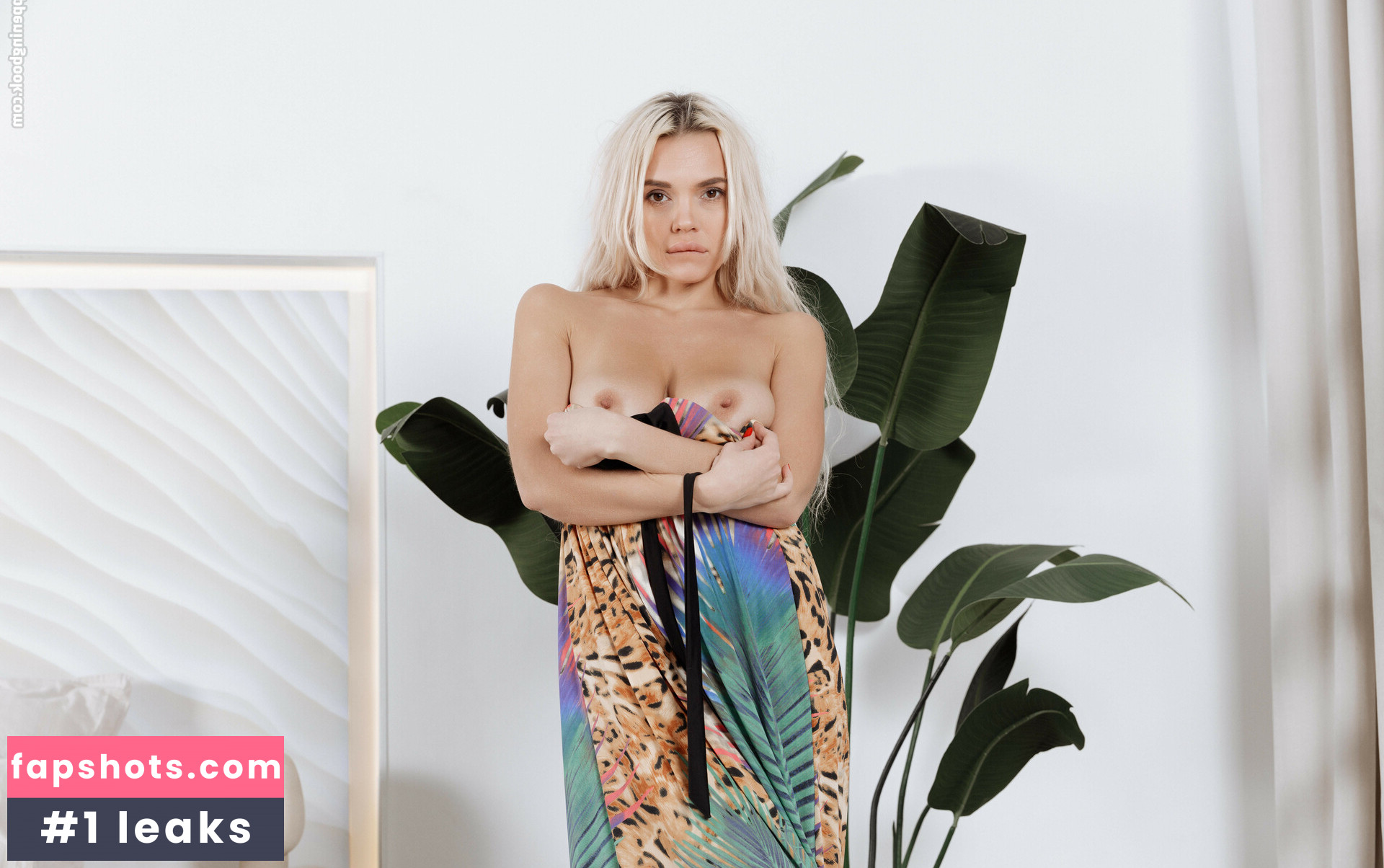 Valeriamour nude babe gallery