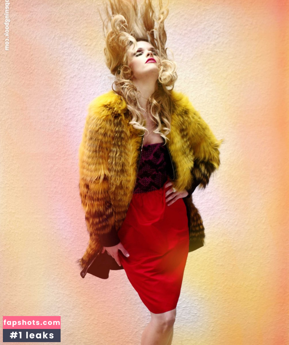 Valerie Azlynn Nude Leaks OnlyFans Photos #8 - LeakJerk