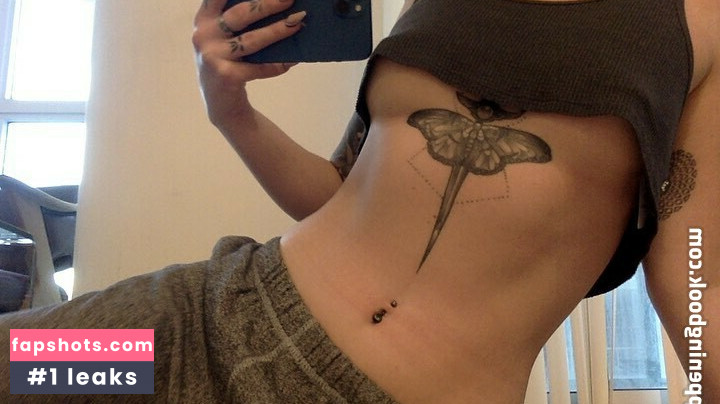 Valerie Moon gallery photo #2