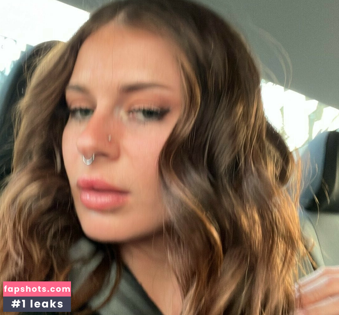 Valerie Moon gallery photo #5