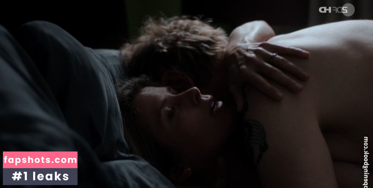 Valerie Niehaus gallery photo #13