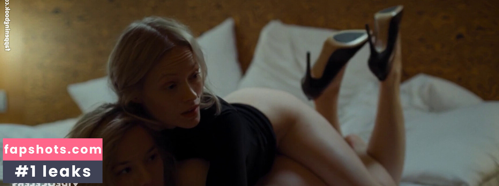 Valerie Pachner gallery photo #5