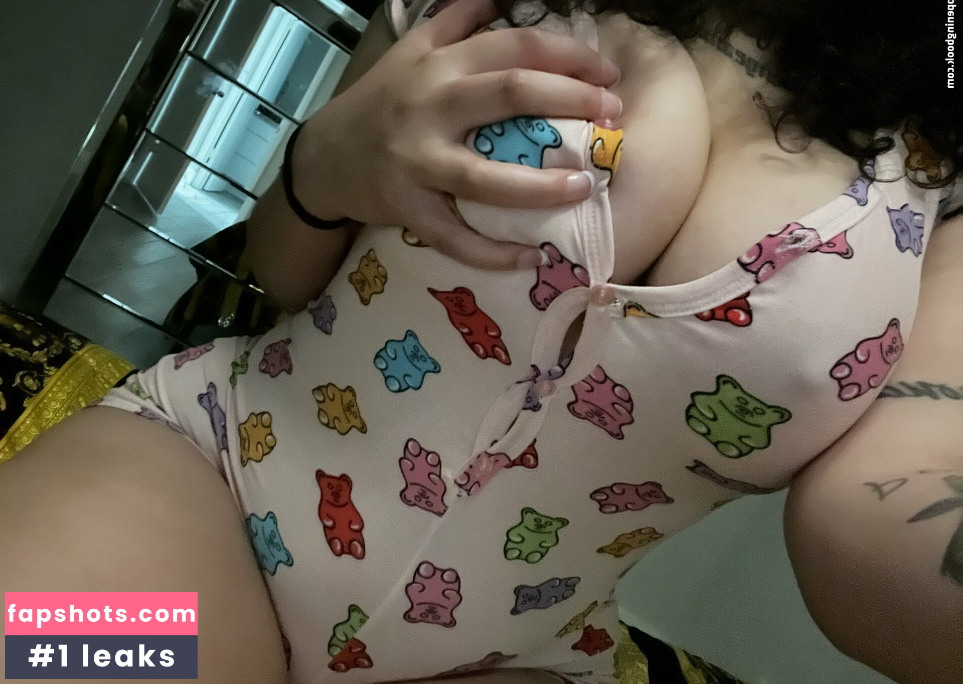 valeriedied gallery photo #67