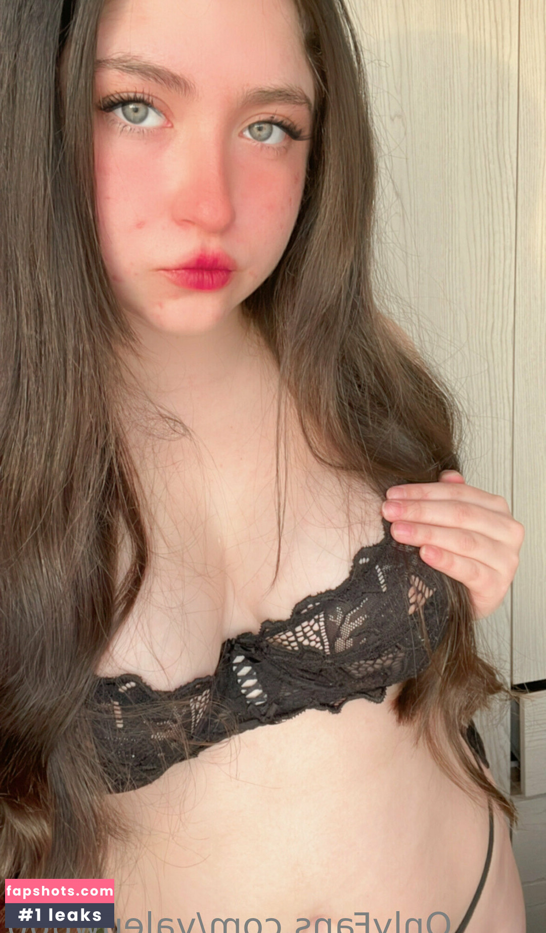 valeuwu00 gallery photo #7