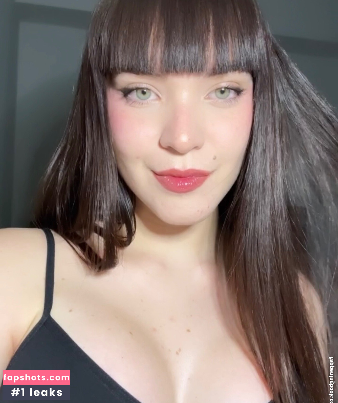 valinfernal nude babe gallery