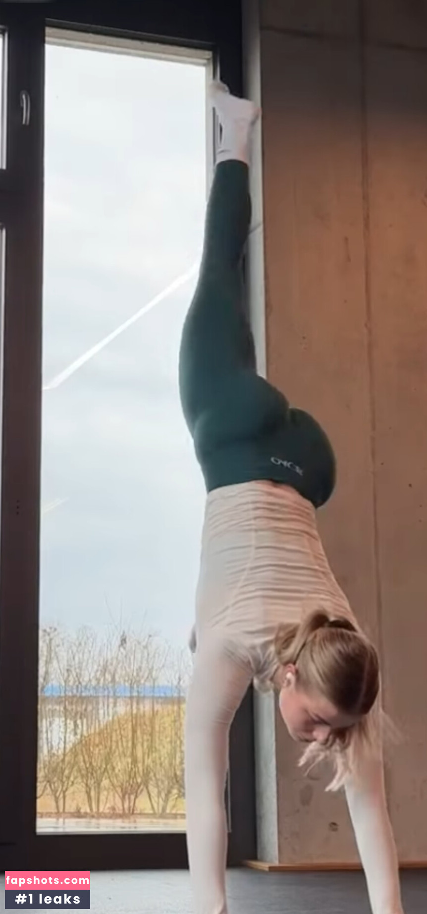 Vallixpauline Nude Leaks OnlyFans Photos #14 - LeakJerk