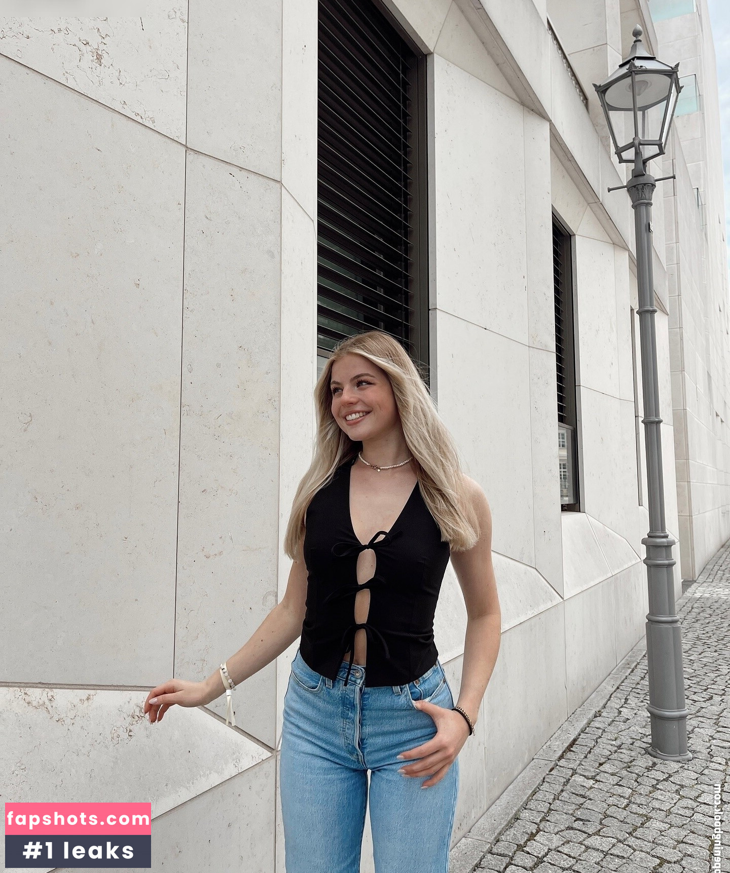 Vallixpauline Nude Leaks OnlyFans Photos #46 - LeakJerk