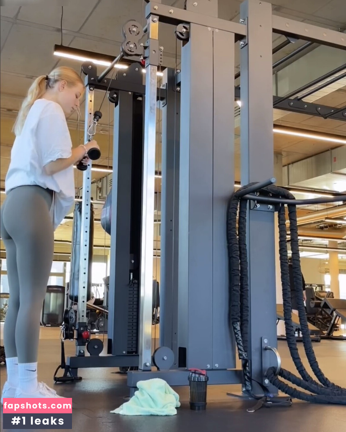 Vallixpauline Nude Leaks OnlyFans Photos #59 - LeakJerk