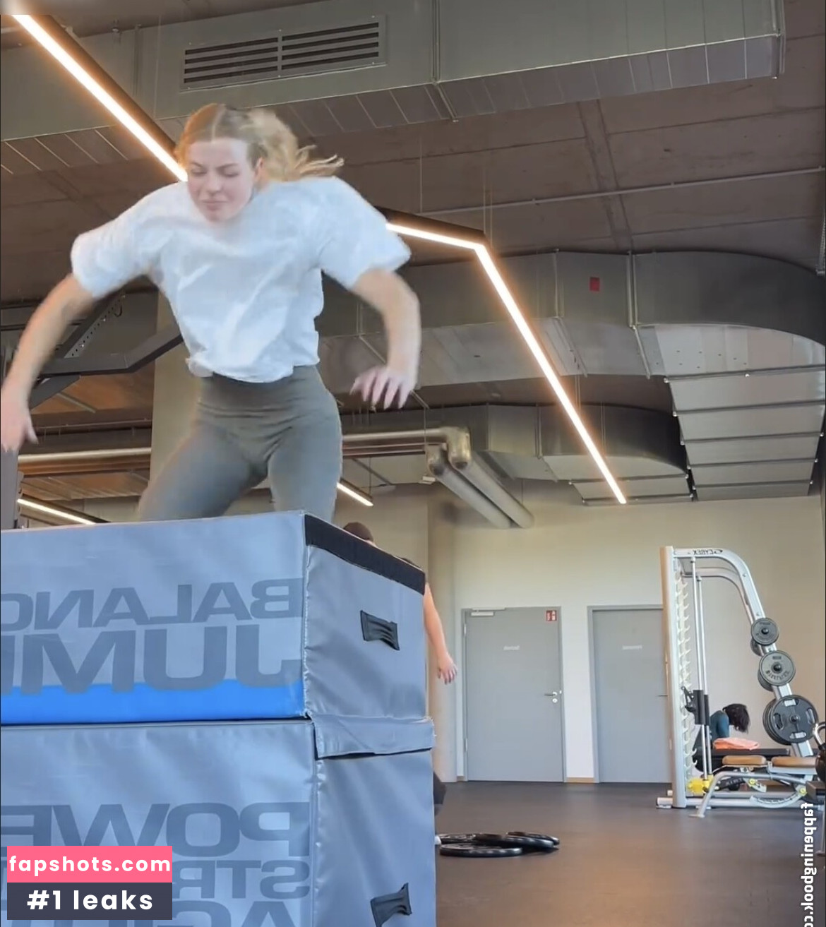 Vallixpauline Nude Leaks OnlyFans Photos #64 - LeakJerk