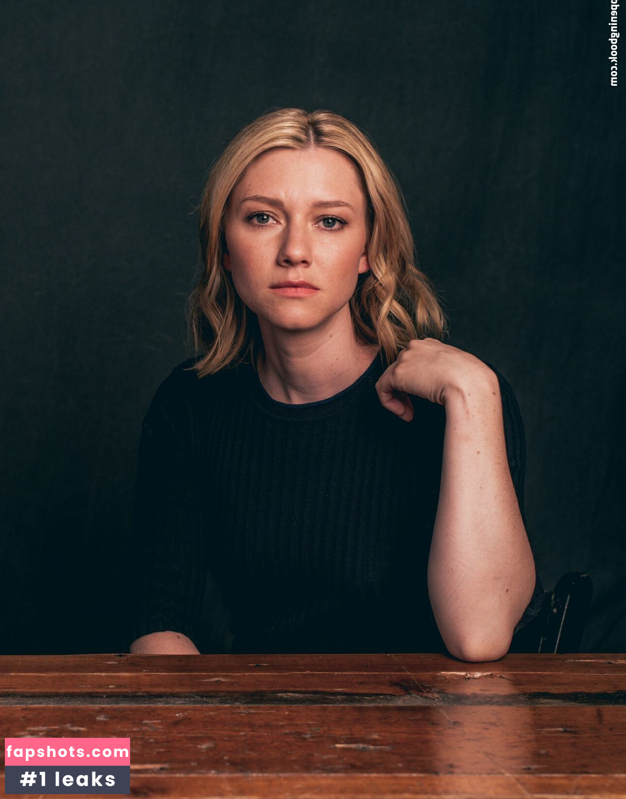 Valorie Curry gallery photo #2