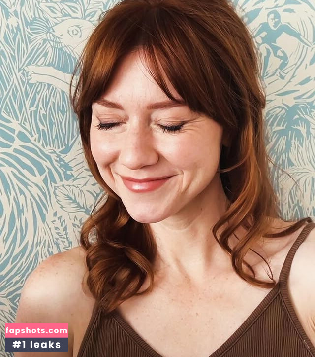 Valorie Curry gallery photo #11