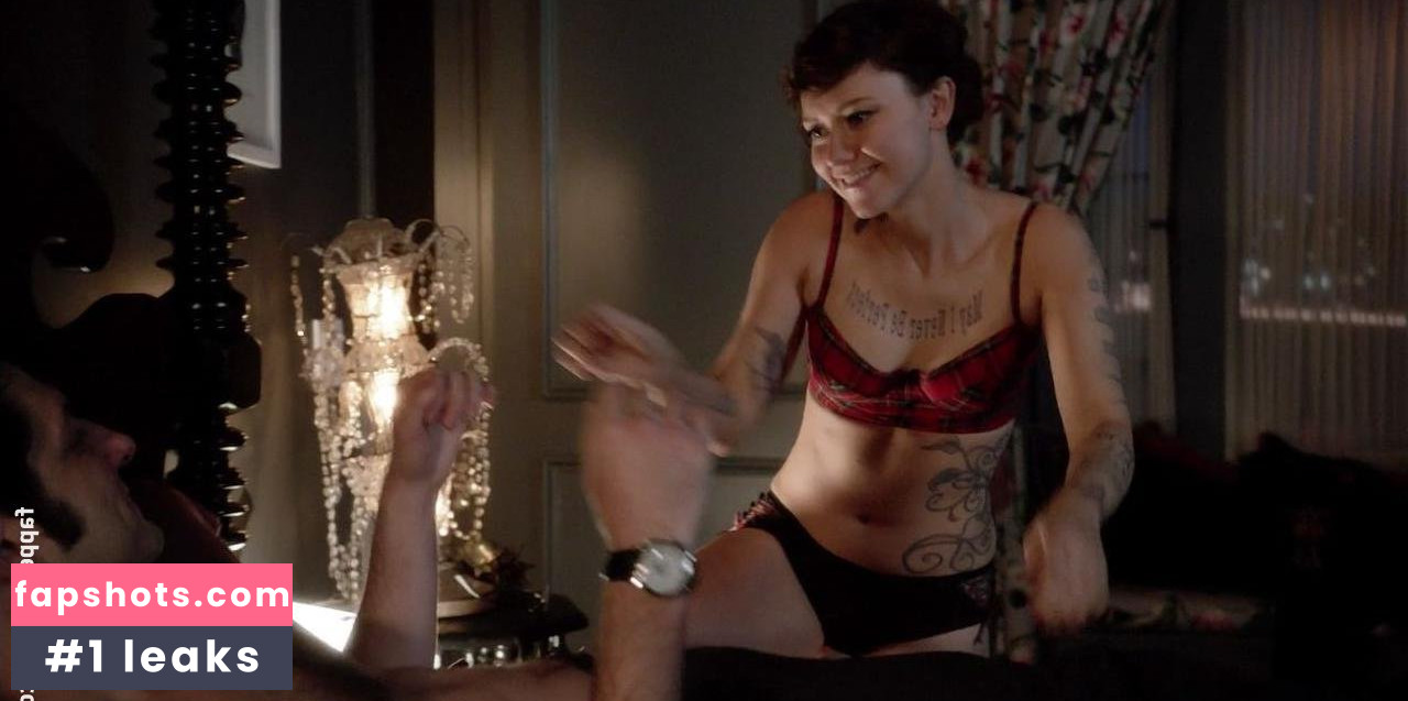 Valorie Curry gallery photo #19