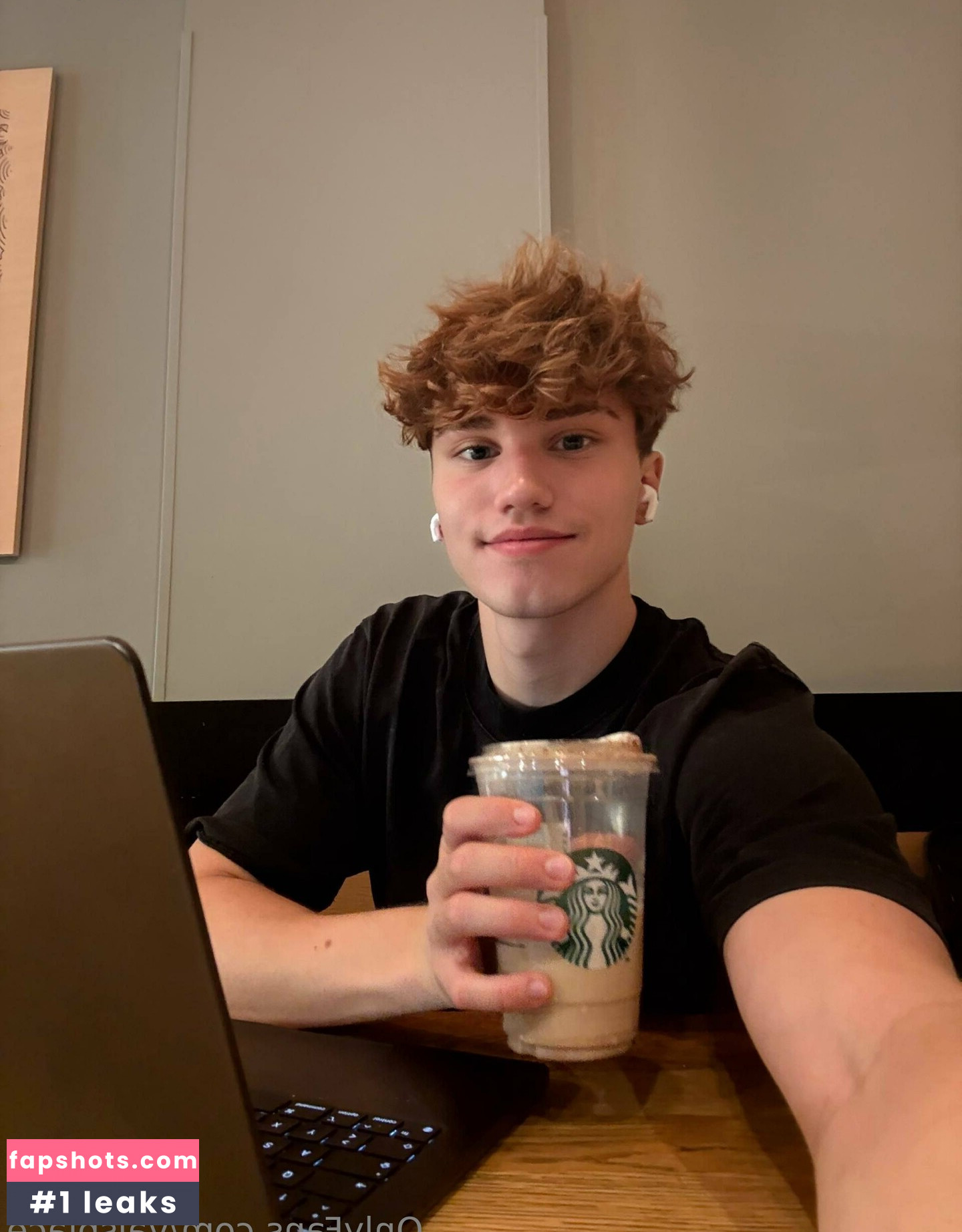 valsplace Nahé úniky fotek pouze od fanoušků #18 - Fapshots