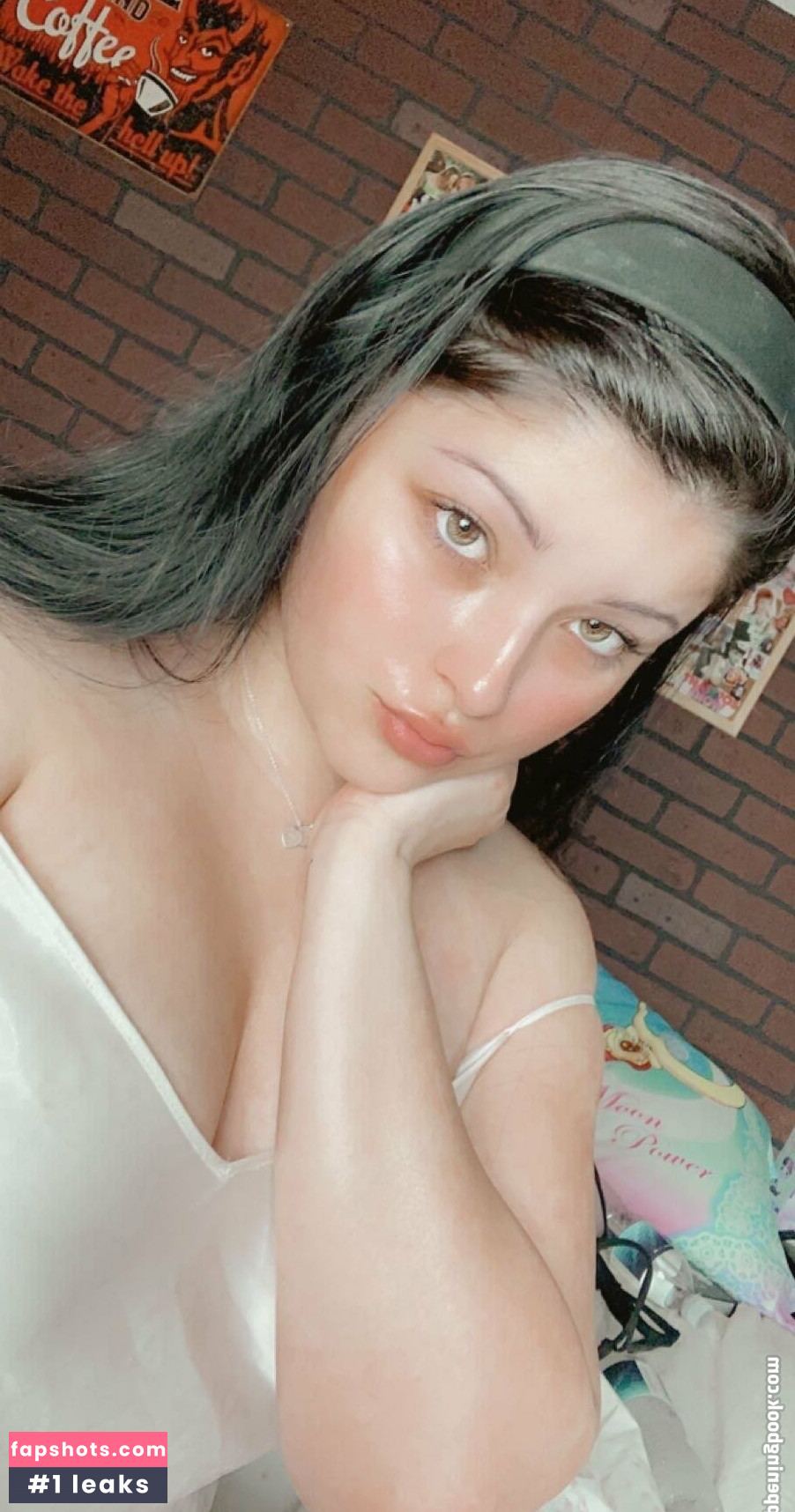 vampaliciousss gallery photo #2