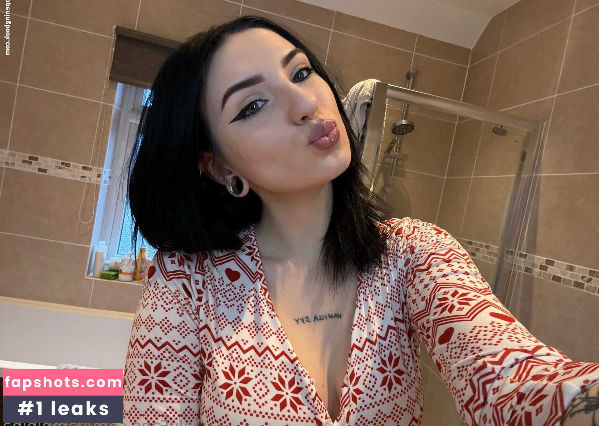 Vampibiba gallery photo #2