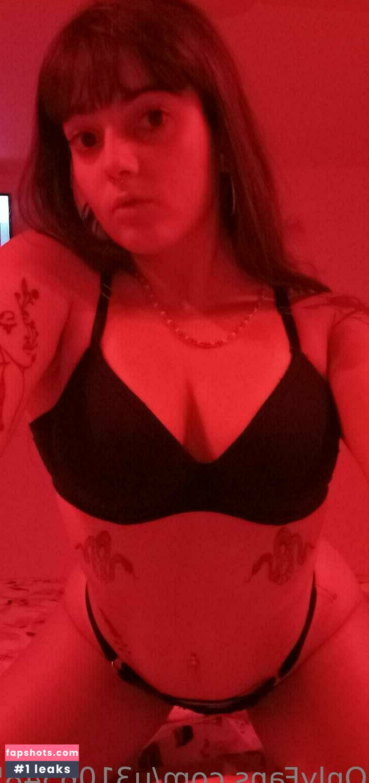 vampy_alicia gallery photo #2