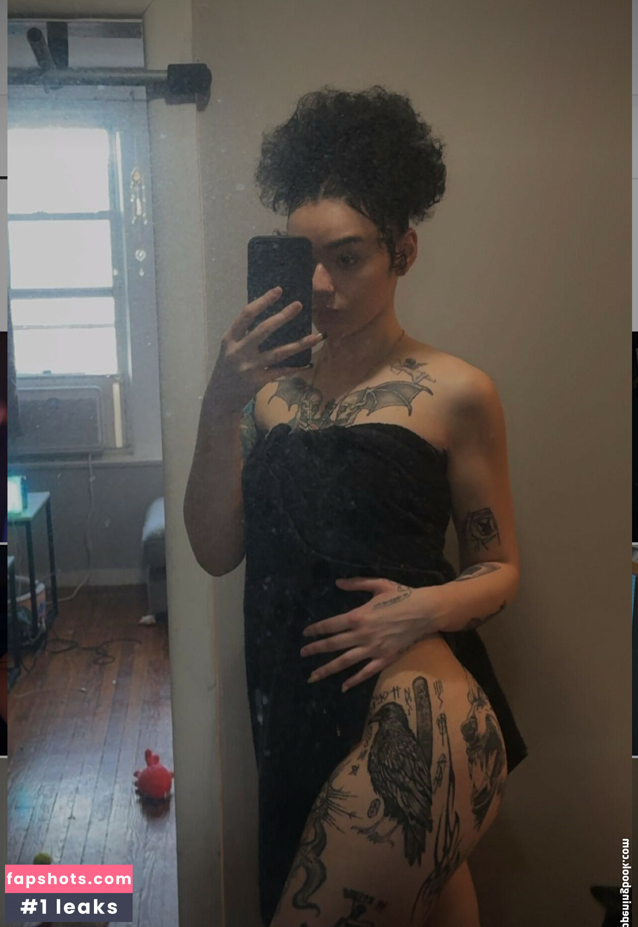 vampy.bella gallery photo #2