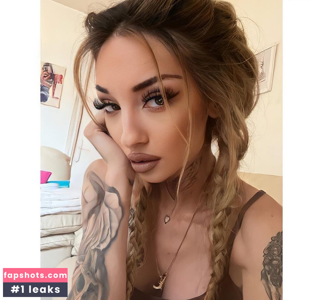 Vanesasoria_ gallery photo #8