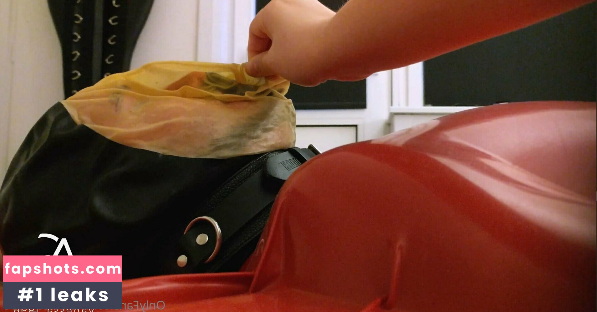 vanessa_1996 Nude Leaks OnlyFans Photos #4 - LeakJerk